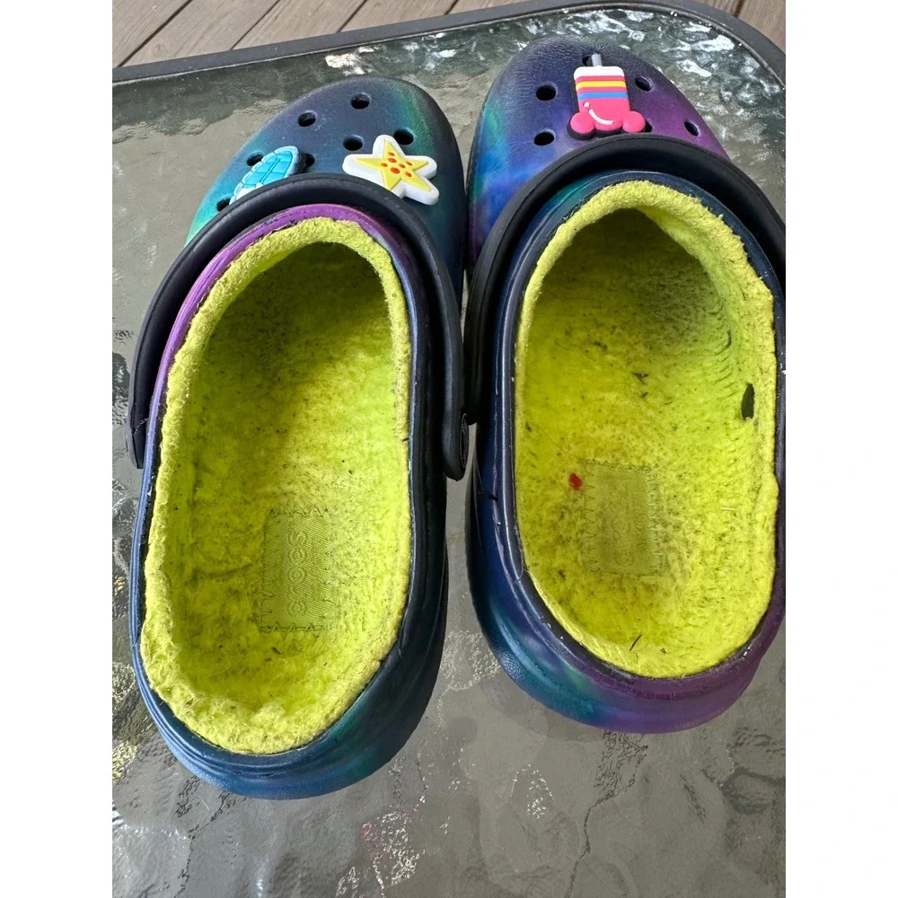 Kids Crocs Galaxy‎ Clogs Tie Dye Fuzzy Lined Jibbitz Charms Size C12 Unisex